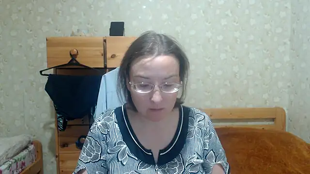 Smart Rose online show from 12-17-25, 04:57