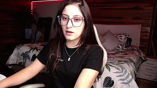 Snapshot of IsabelaGomez chatting on 12-08-24, 11:51 IsabelaGomez online show from 12-08-24, 11:51