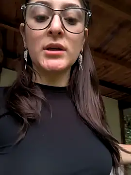 Snapshot of IsabelaGomez chatting on 02-06-25, 12:26 IsabelaGomez online show from 02-06-25, 12:26