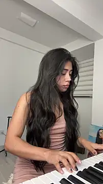 Snapshot of aimi_art1 chatting on 11-25-25, 01:27 aimi art1 online show from 11-25-25, 01:27