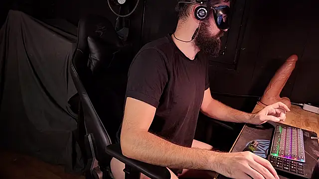 Snapshot of AnalOrgasm_CG chatting on 11-06-25, 11:04 AnalOrgasm CG online show from 11-06-25, 11:04