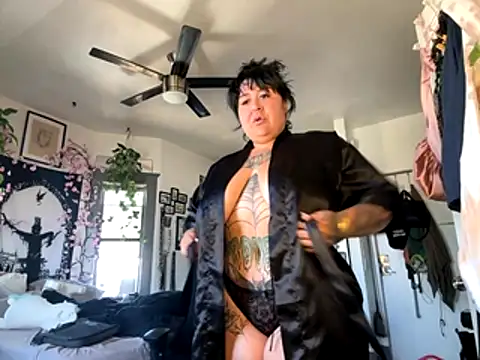 Snapshot of Sad1st1kSadie chatting on 11-23-25, 09:03 Sad1st1kSadie online show from 11-23-25, 09:03