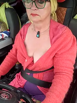 MucMilf59 online show from 04-11-26, 07:56