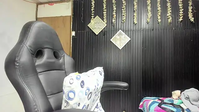 lalanaughty online show from 11-14-25, 11:53