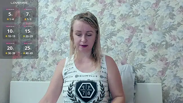 Snapshot of I_AM_MILF chatting on 12-02-24, 05:15 I AM MILF online show from 12-02-24, 05:15