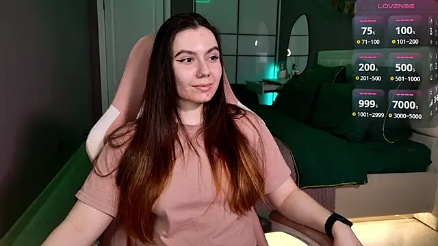 Snapshot of Foxohlove chatting on 02-24-25, 02:58 Foxohlove online show from 02-24-25, 02:58