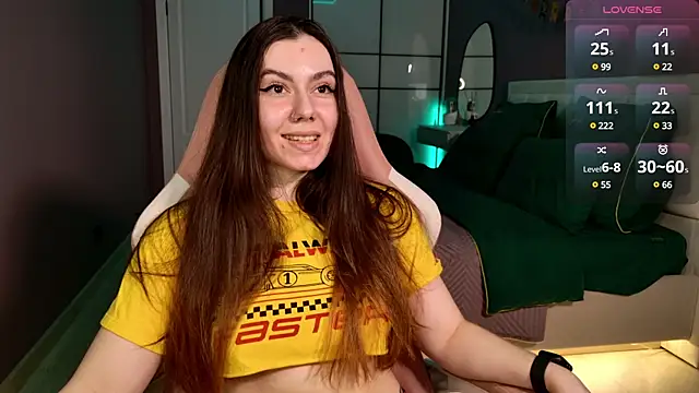 Snapshot of Foxohlove chatting on 03-12-25, 03:18 Foxohlove online show from 03-12-25, 03:18