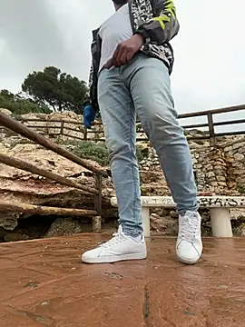 Snapshot of Jesssexboy chatting on 04-11-26, 04:11 Jesssexboy online show from 04-11-26, 04:11