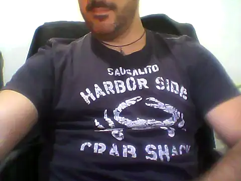 Snapshot of Italian_dark_desire chatting on 11-13-25, 10:47 Italian dark desire online show from 11-13-25, 10:47
