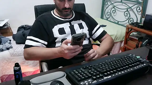 Snapshot of Italian_dark_desire chatting on 12-03-25, 10:19 Italian dark desire online show from 12-03-25, 10:19