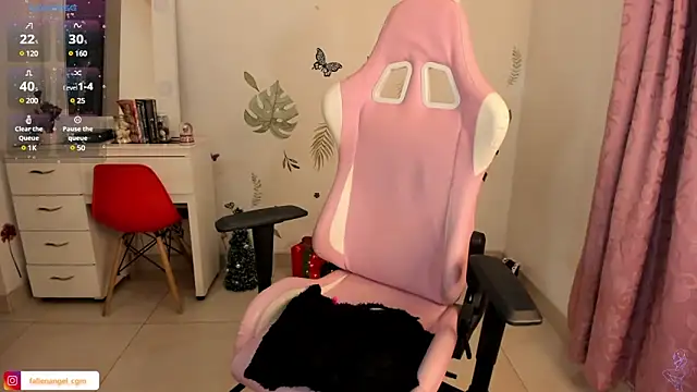 Fallengangel online show from 12-17-24, 10:55