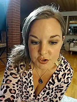 SwedishJennifer online show from 11-18-25, 03:38