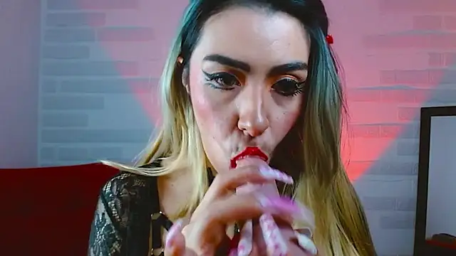 Snapshot of sky_girl1 chatting on 10-23-25, 03:17 sky girl1 online show from 10-23-25, 03:17