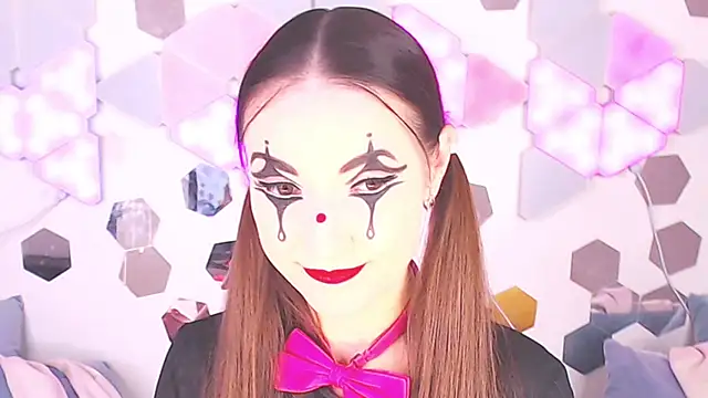 LexiKiss online show from 11-26-25, 10:11