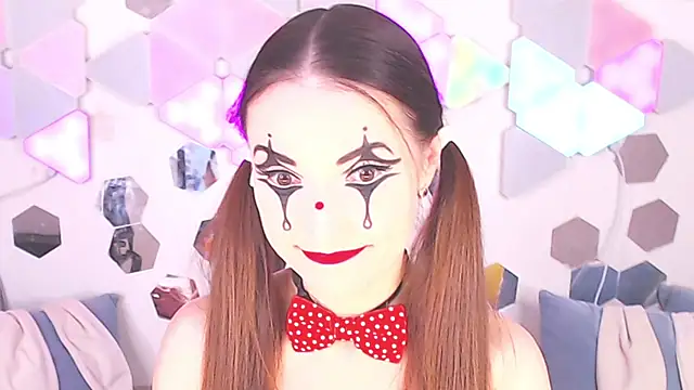 LexiKiss online show from 11-29-25, 10:35