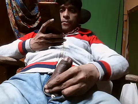 Snapshot of desiboy1101 chatting on 12-25-24, 02:34 desiboy1101 online show from 12-25-24, 02:34