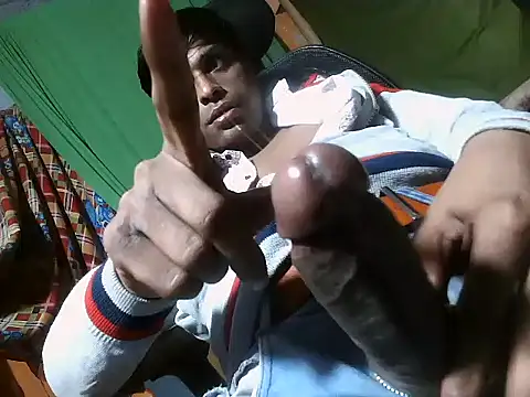 Snapshot of desiboy1101 chatting on 02-02-25, 01:52 desiboy1101 online show from 02-02-25, 01:52