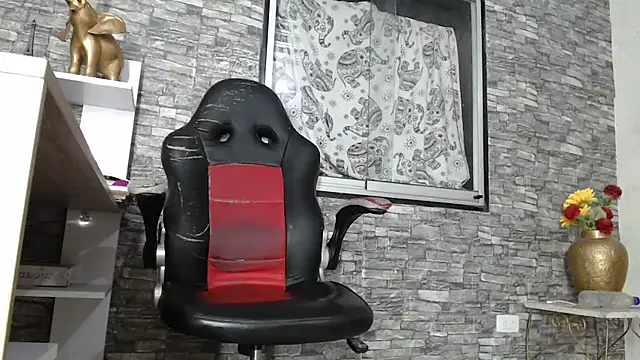 Snapshot of devorah_soto chatting on 02-06-25, 04:21 devorah soto online show from 02-06-25, 04:21