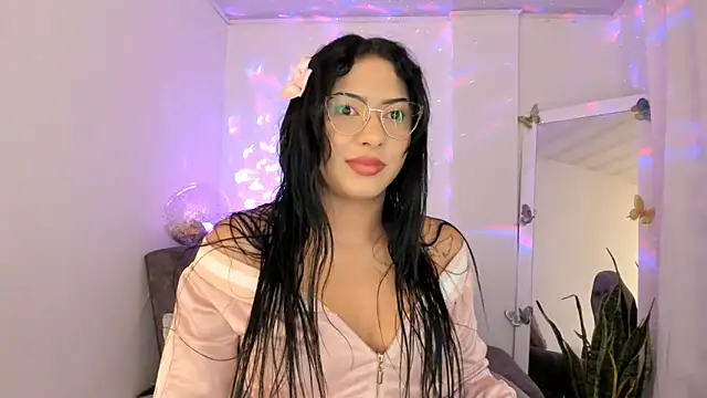 kirasofia online show from 09-25-25, 06:06