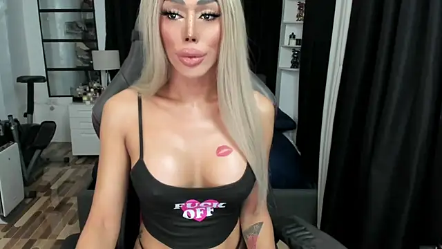 Forever MissCandace online show from 11-27-25, 06:54