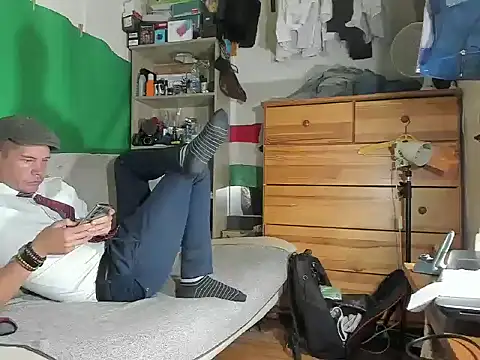 viraglaci18xh online show from 10-08-25, 06:16