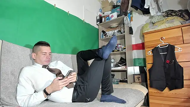 viraglaci18xh online show from 11-05-25, 03:34