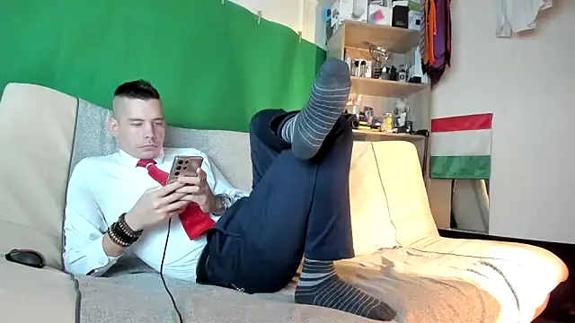 viraglaci18xh online show from 11-17-25, 05:02