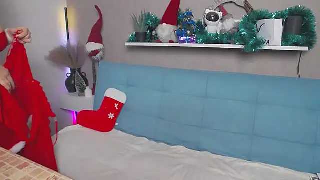 Snapshot of DakotaMae chatting on 12-25-24, 04:00 DakotaMae online show from 12-25-24, 04:00