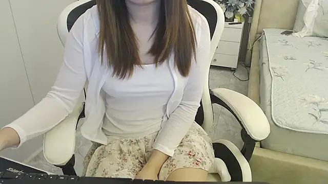 Hanako love online show from 02-25-25, 06:42