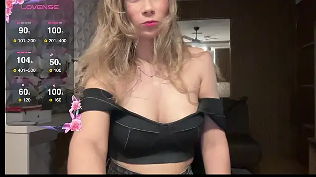 Snapshot of Leilacharlotte chatting on 12-07-24, 11:01 Leilacharlotte online show from 12-07-24, 11:01