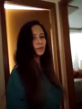 Leilacharlotte online show from 02-28-26, 12:50