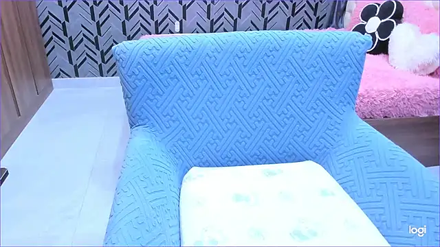 Snapshot of Toyota_Motor_Corporation chatting on 11-12-25, 11:14 Toyota Motor Corporation online show from 11-12-25, 11:14