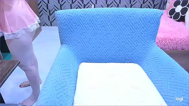 Snapshot of Toyota_Motor_Corporation chatting on 11-15-25, 11:21 Toyota Motor Corporation online show from 11-15-25, 11:21