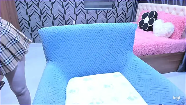 Snapshot of Toyota_Motor_Corporation chatting on 11-27-25, 11:18 Toyota Motor Corporation online show from 11-27-25, 11:18