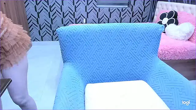 Snapshot of Toyota_Motor_Corporation chatting on 12-18-25, 11:22 Toyota Motor Corporation online show from 12-18-25, 11:22