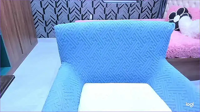 Snapshot of Toyota_Motor_Corporation chatting on 01-07-26, 11:29 Toyota Motor Corporation online show from 01-07-26, 11:29