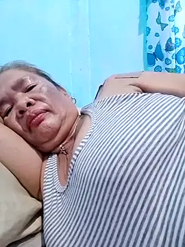 Snapshot of sexylizzy4u chatting on 10-15-25, 09:48 sexylizzy4u online show from 10-15-25, 09:48