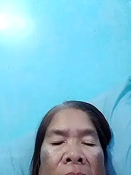 Snapshot of sexylizzy4u chatting on 10-18-25, 04:37 sexylizzy4u online show from 10-18-25, 04:37