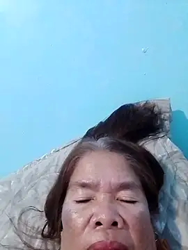 Snapshot of sexylizzy4u chatting on 10-19-25, 08:15 sexylizzy4u online show from 10-19-25, 08:15