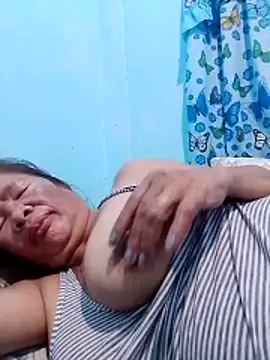 Snapshot of sexylizzy4u chatting on 12-13-25, 09:20 sexylizzy4u online show from 12-13-25, 09:20