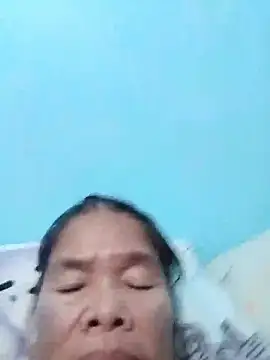 Snapshot of sexylizzy4u chatting on 01-11-26, 02:33 sexylizzy4u online show from 01-11-26, 02:33