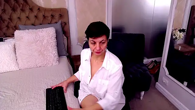 BustyPenellope online show from 01-25-25, 03:40