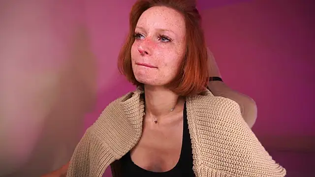 Liuba Fox online show from 10-23-25, 07:12