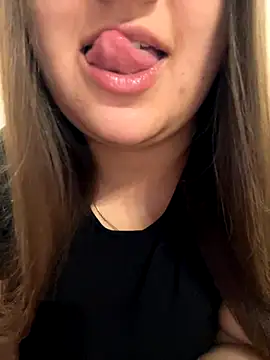 Snapshot of Jane_BBW chatting on 10-17-25, 09:34 Jane BBW online show from 10-17-25, 09:34