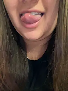 Snapshot of Jane_BBW chatting on 10-18-25, 04:48 Jane BBW online show from 10-18-25, 04:48