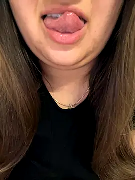 Snapshot of Jane_BBW chatting on 10-29-25, 12:35 Jane BBW online show from 10-29-25, 12:35