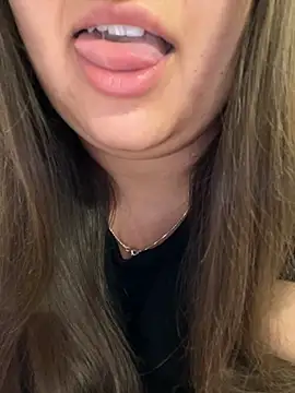 Snapshot of Jane_BBW chatting on 10-30-25, 07:36 Jane BBW online show from 10-30-25, 07:36