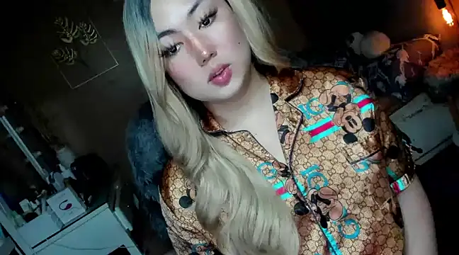 HOTnWILDalice online show from 12-30-24, 02:31