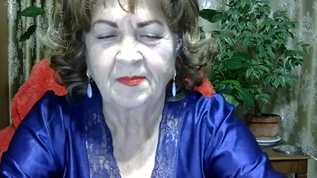 Snapshot of Emma52610 chatting on 12-20-25, 05:20 Emma52610 online show from 12-20-25, 05:20