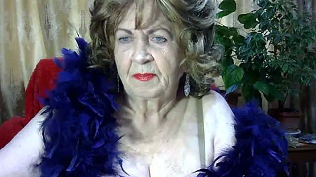 Snapshot of Emma52610 chatting on 02-05-26, 10:20 Emma52610 online show from 02-05-26, 10:20